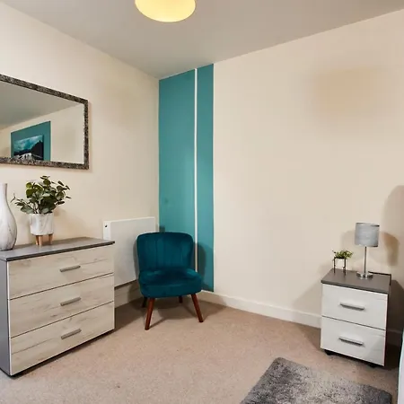 Luxury Centre Apartment-sleeps 6 With Parking York